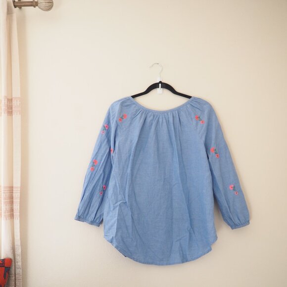 Velvet by Graham & Spencer Kira Blue Flower Floral Embroidered Top sz M - Picture 10 of 12